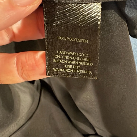 White House Black Market black ruffled halter top with chain sz 6 - Picture 4 of 5